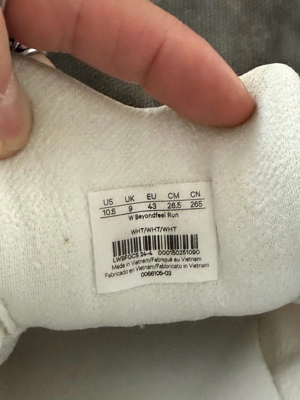 lululemon athletica Men’s Beyond Feel white 10.5